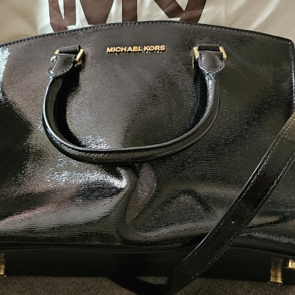 MICHAEL KORS black leather purse - Picture 1 of 3